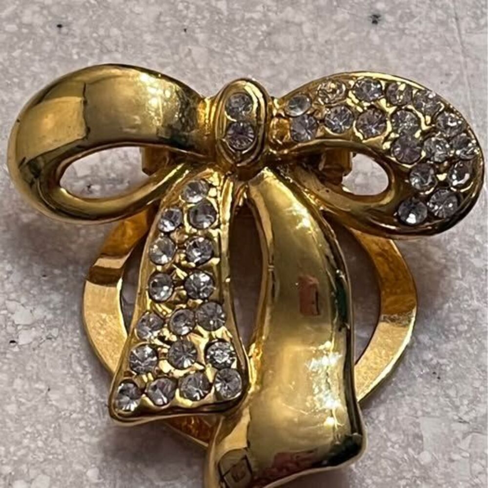 Vintage Gold Tone Rhinestone Bow Scarf Clip Ring 1980s 1990s - Picture 2 of 4